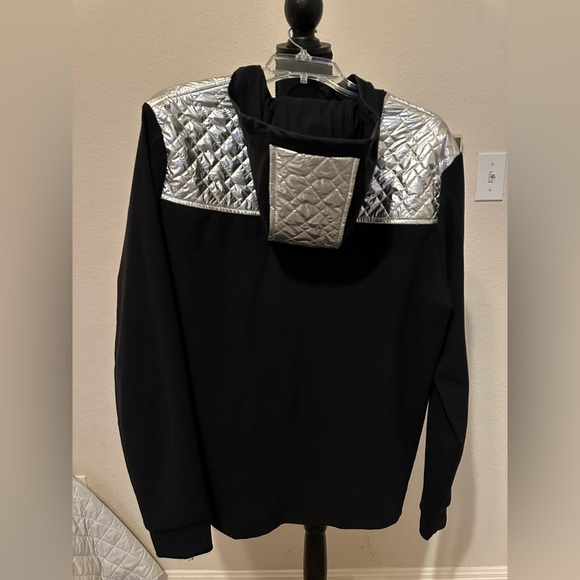 DKNY Black Top with Silver Quilted hoodie. Size Medium. NWT. - Picture 7 of 11
